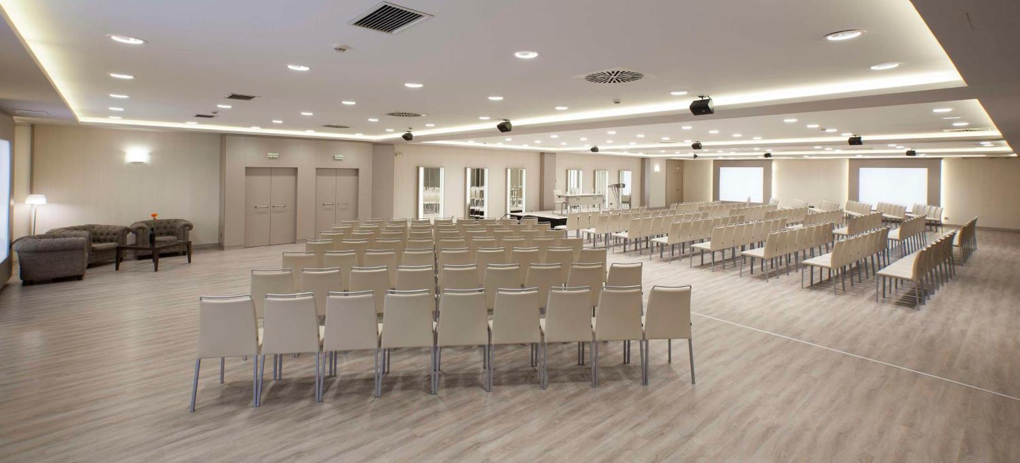 Nh Pamplona Iruna Park Екстериор снимка