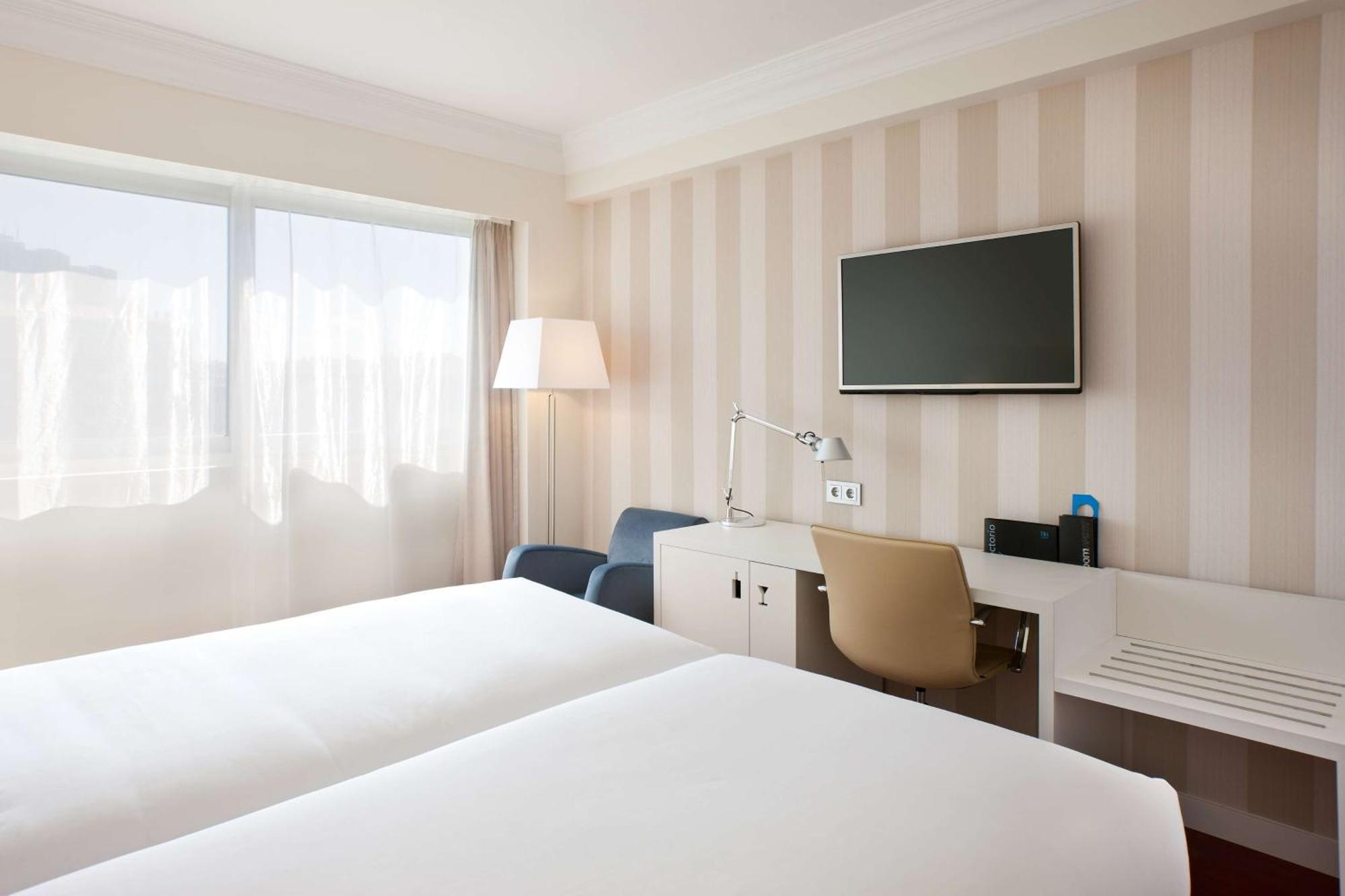 Nh Pamplona Iruna Park Екстериор снимка